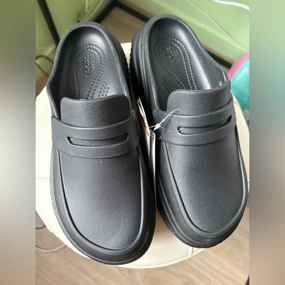 CROC STOMP LOAFERS (BLACK) - Picture 1 of 4